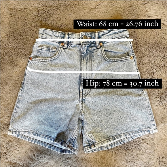 (SOLD) ZARA Light Wash Blue High-Wasted Mom Fit Short US 2/34 - Picture 2 of 8